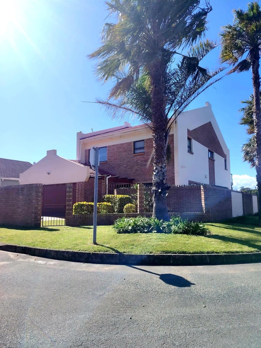 3 Bedroom Property for Sale in Beacon Bay Eastern Cape